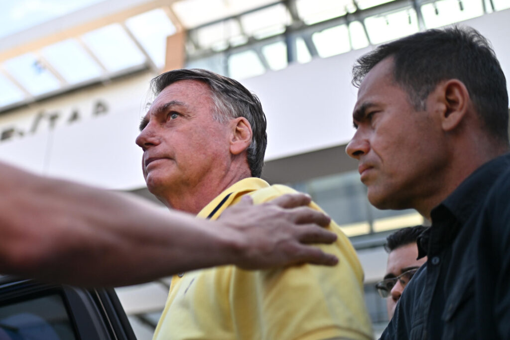 Moraes autoriza visita de oficial de cartório a Bolsonaro