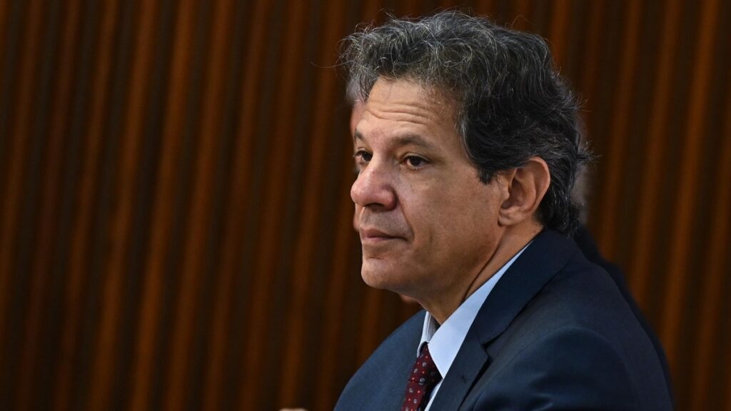 Novo cobra Haddad sobre cumprimento da Magnitsky pelo BB e Caixa