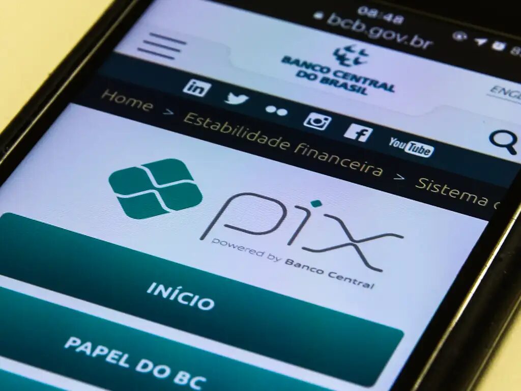 Ataque hacker atinge empresa que conecta bancos ao Pix