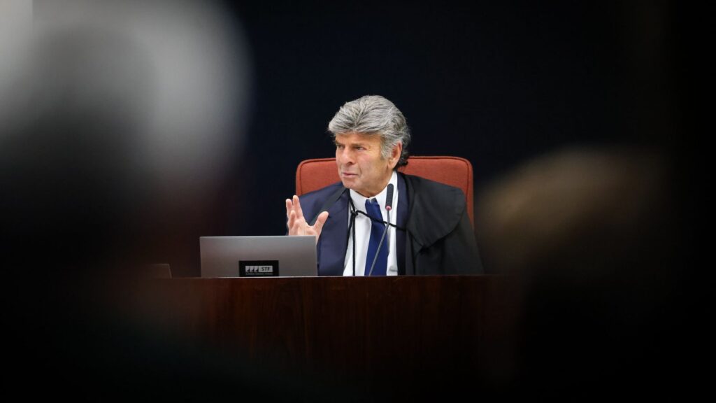 Fux rejeita organização criminosa em denúncia contra Bolsonaro