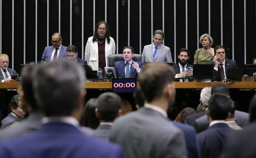 Câmara aprova PEC da Imunidade