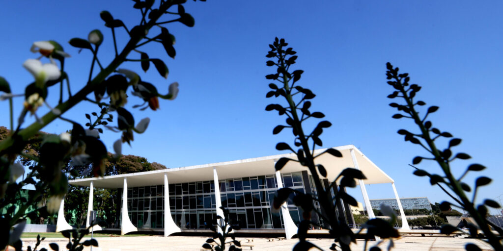 STF dá início a julgamento de imposto sobre grandes fortunas