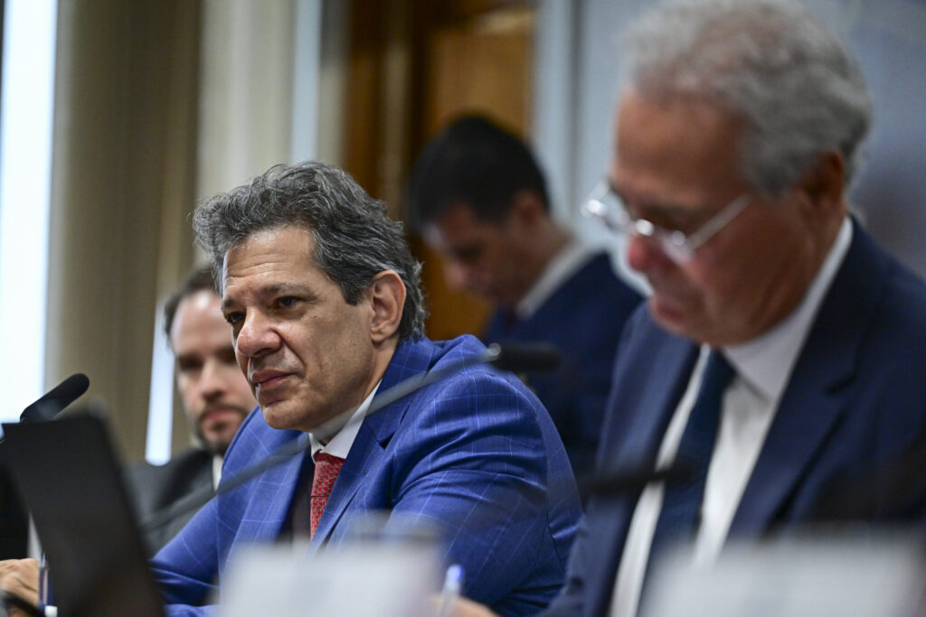 Após queda da MP da taxação, Haddad pede e Senado adia votação da LDO