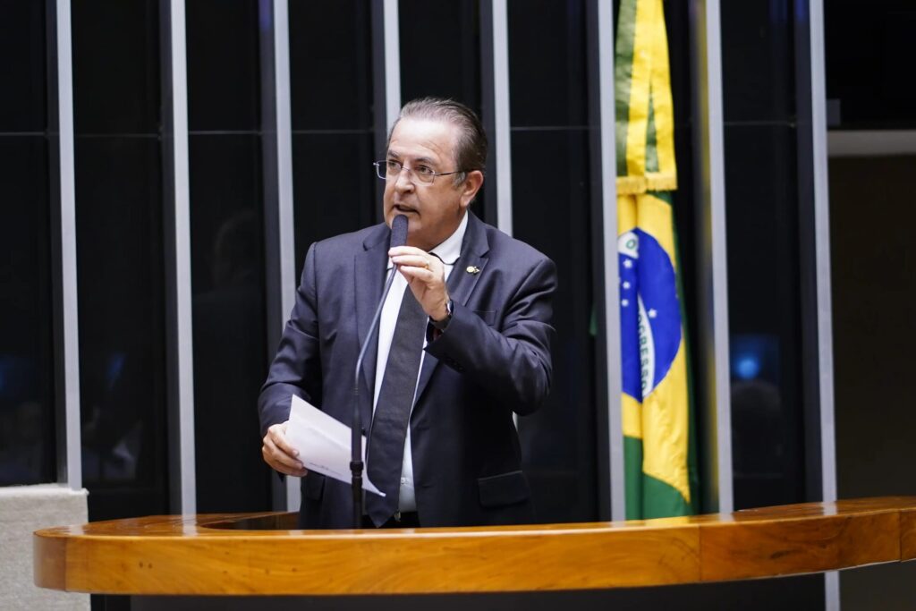 Escala 6×1 será debatida a pedido de deputado do PL