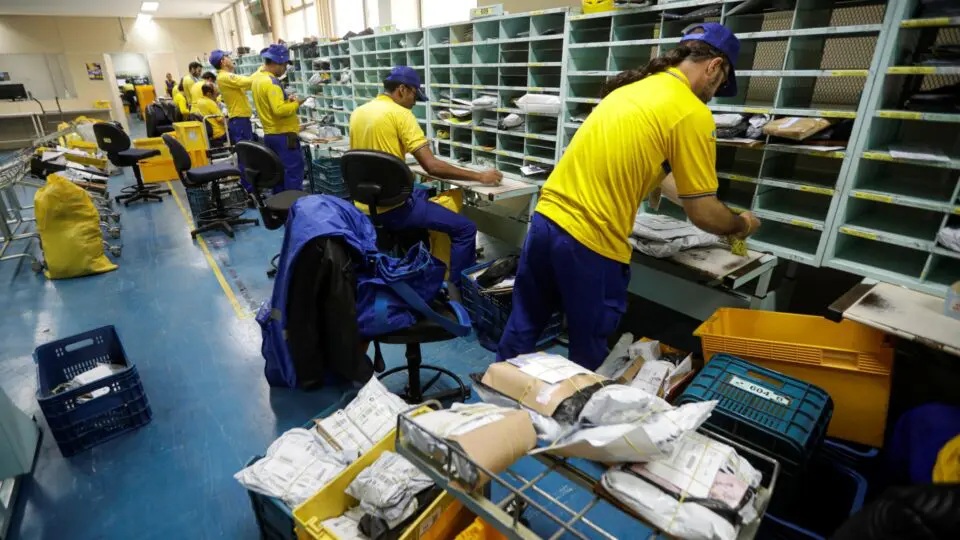 Crise nos Correios ameaça contas públicas e campanha de Lula