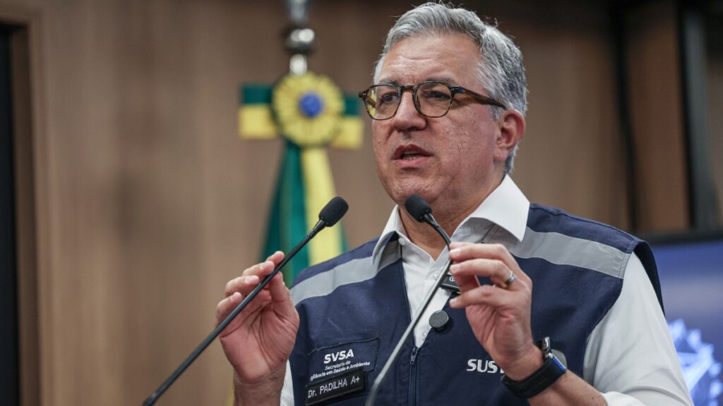 Intoxicação por metanol chega a 127 casos e governo compra 14 mil antídotos