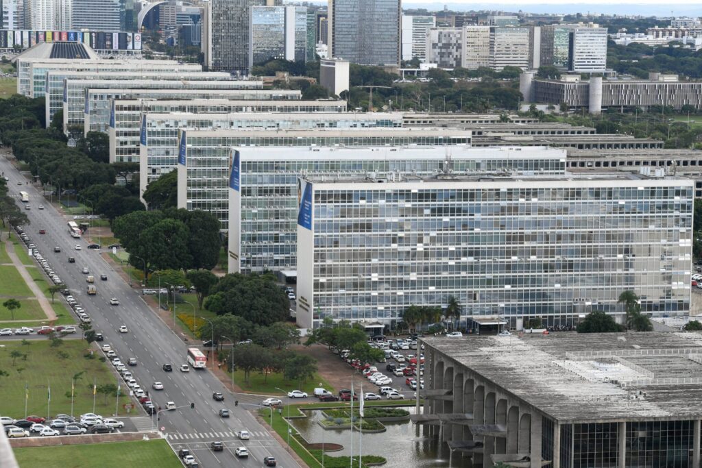 Veja as mudanças propostas na PEC da reforma administrativa