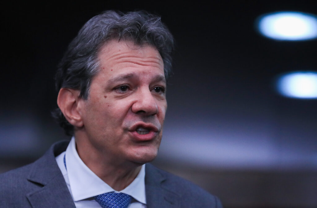 Tarifa zero no transporte público pode ser bandeira de Lula em 2026