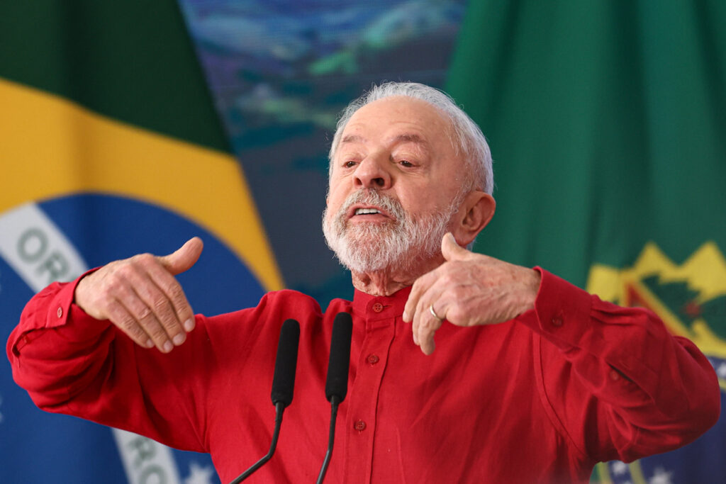 Sem citar Trump, Lula defende Venezuela e Cuba