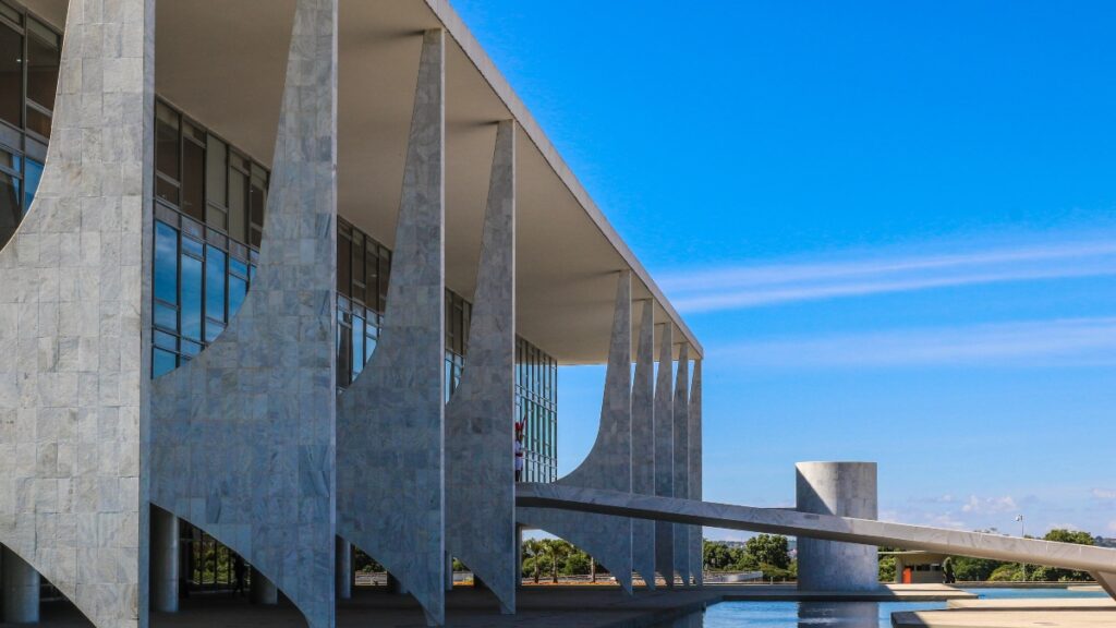 Governo congela mais R$ 1,4 bilhão do Orçamento e atinge Cidades e Saúde