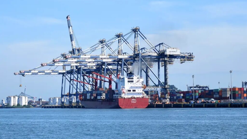 Exportações em agosto batem recorde mesmo com tarifaço de Trump