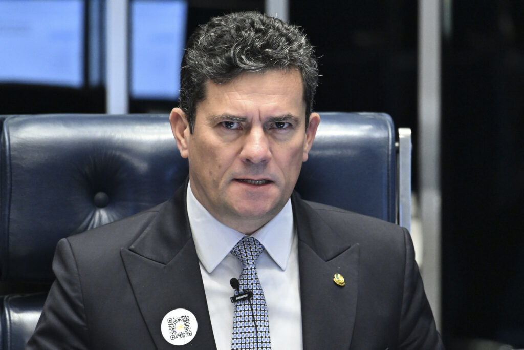 Câmara aprova PL que torna crime planejar ataques contra agentes públicos