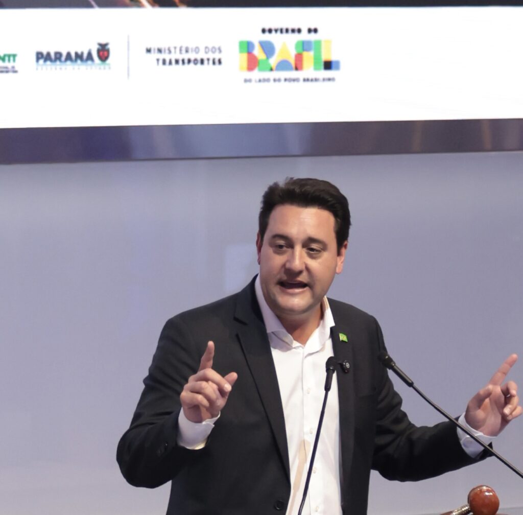 Ratinho Jr. é favorito no Paraná e vence Lula em qualquer cenário