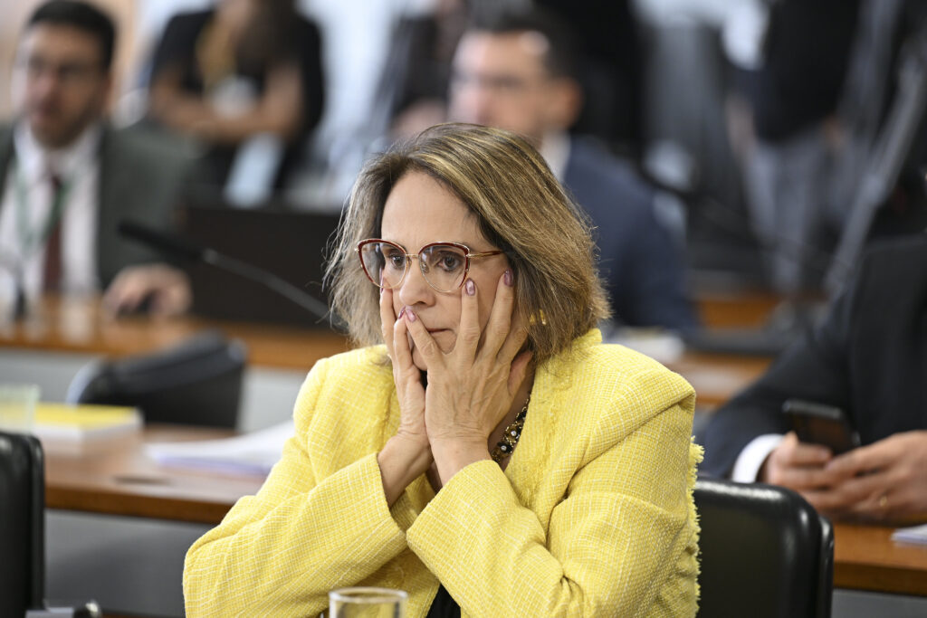 Senadores citam “risco de morte” se Bolsonaro for para Papuda