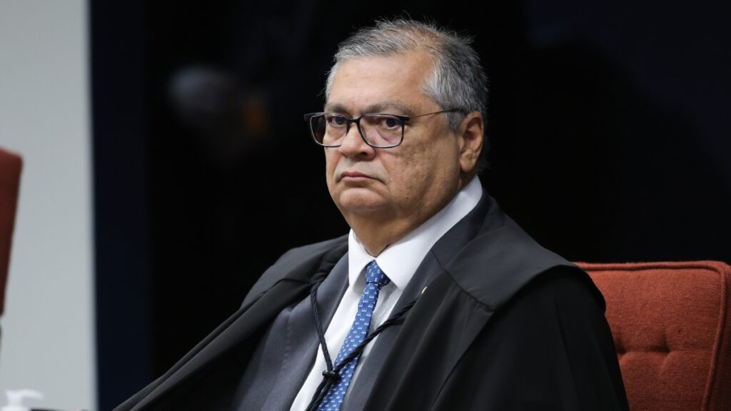 Dino manda PF investigar gastos de ONGs com emendas parlamentares