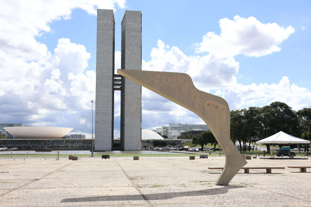 Reforma da Praça dos Três Poderes usará verba de estatais