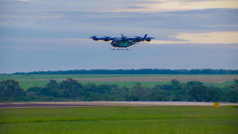 Carro voador da Embraer faz 1º teste no interior de São Paulo
