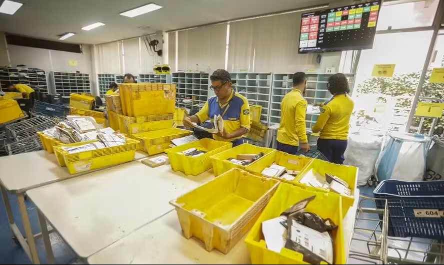Cinco bancos ofertam empréstimo de R$ 12 bilhões aos Correios
