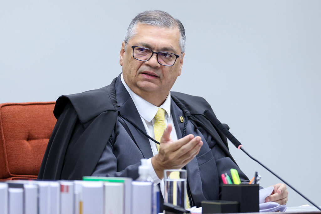 Dino manda PF investigar R$ 72 milhões em emendas Pix