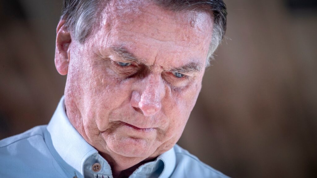 Transferência de Bolsonaro para o Complexo da Papuda repercute