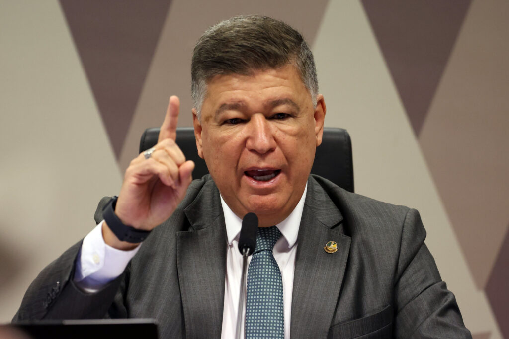 Presidente da CPMI do INSS pede audiência com Toffoli