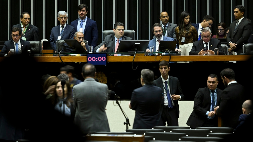 Prefeitos marcam protesto contra “pautas-bomba” em tramitação no Congresso
