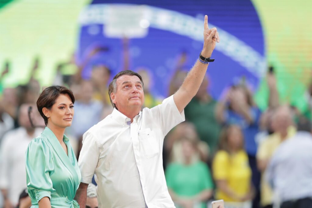 Michelle critica demora de Moraes para liberar exame de Bolsonaro