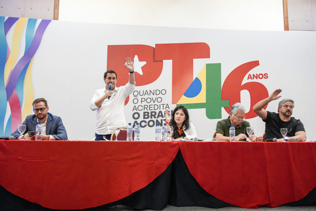 PT ataca autonomia do BC e defende Venezuela e Cuba