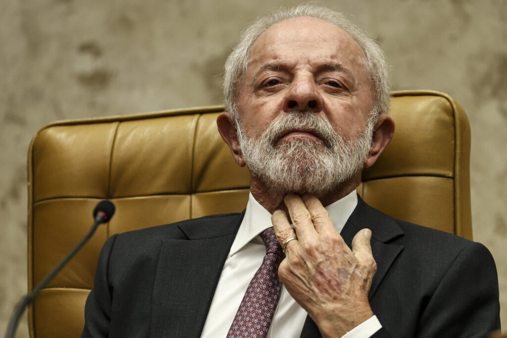 PT é responsável pela permanência do Brasil na pobreza
