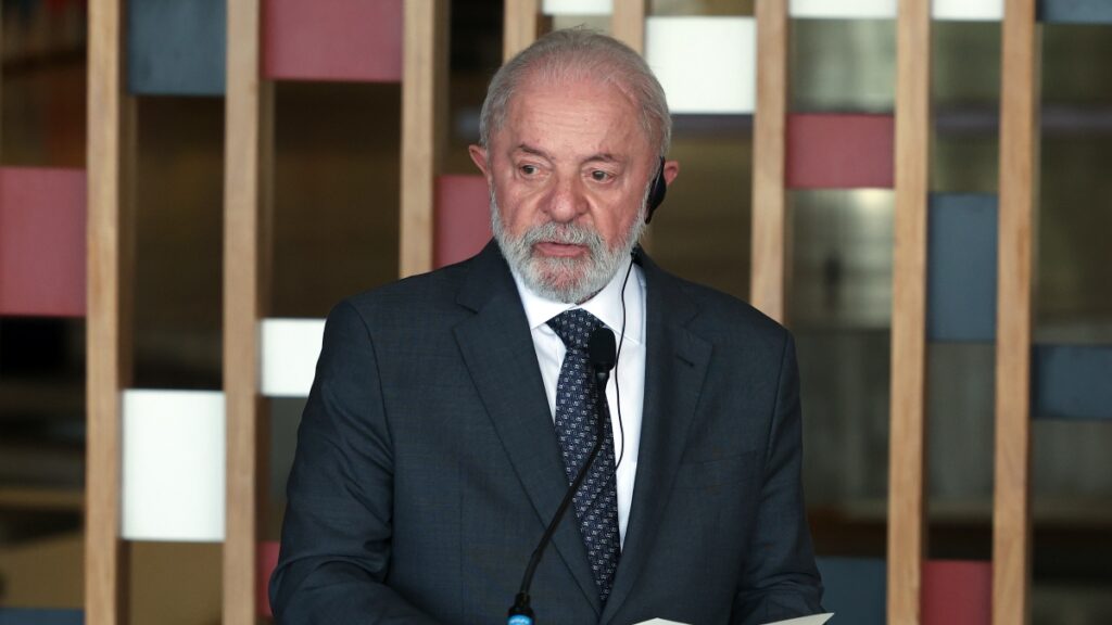 PT está subestimando Flávio Bolsonaro como adversário, diz conselheiro de Lula