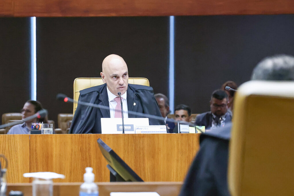 Moraes acusa imprensa de “ajudar agressores do STF”