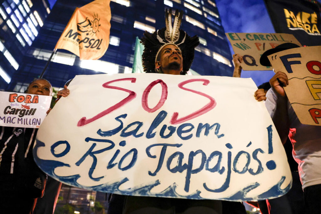 Indígenas invadem terminal da Cargill em Santarém