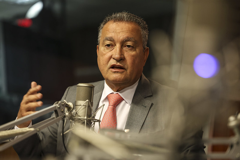 Rui Costa cogita volta de estatal para distribuição de combustíveis