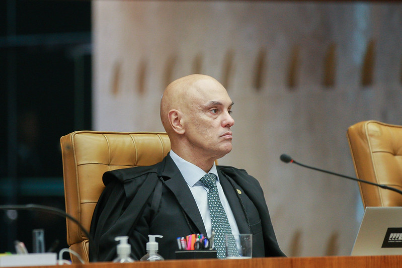 Moraes mantém prisão de desembargador suspeito de vazar operações contra o CV