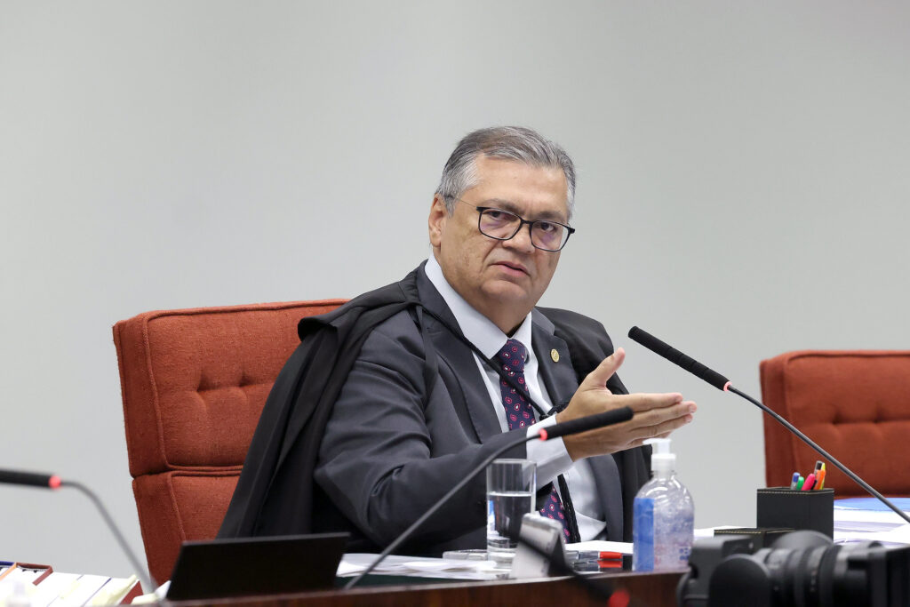 Dino cobra plano contra desmonte de órgão de auditoria do SUS