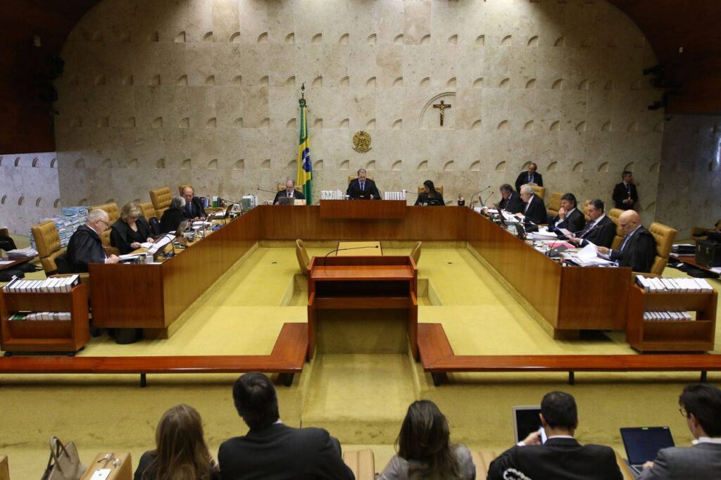 Caso Banco Master e a Reforma do STF pelo Congresso