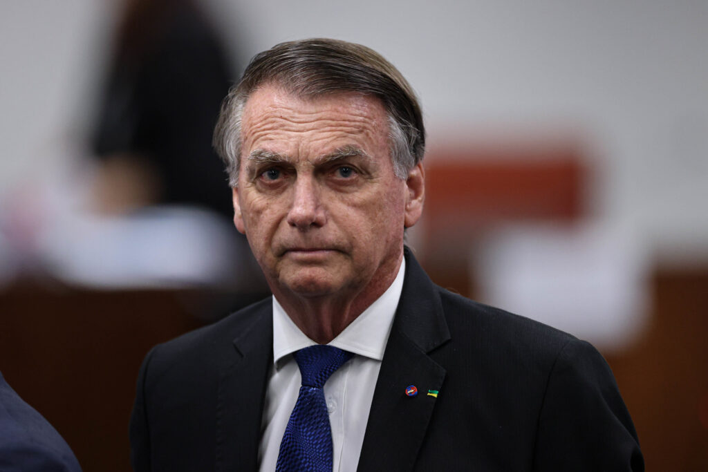Defesa diz a Moraes que Bolsonaro não sabia sobre vídeo de Eduardo