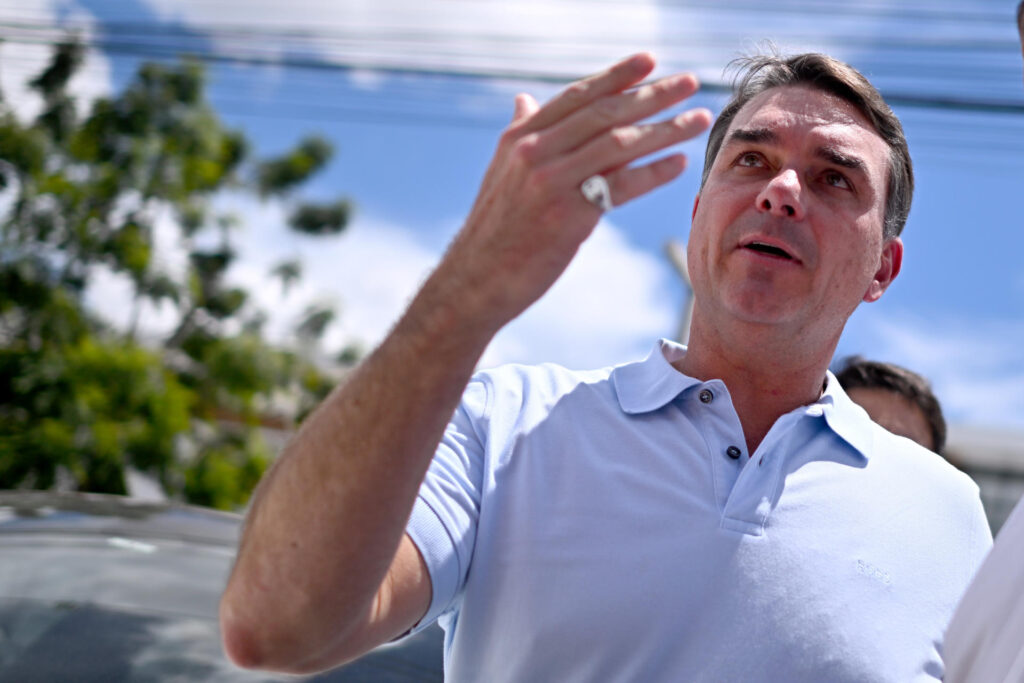 Flávio defende classificação de PCC e CV como terroristas