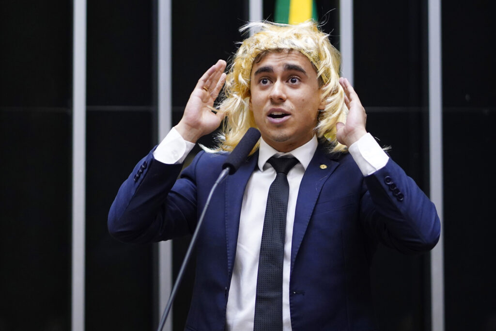 Nikolas Ferreira vence na 2ª instância e condenação por críticas a pessoas trans é anulada