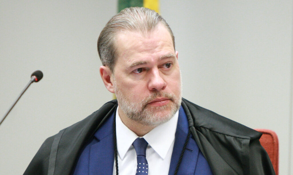 Quase metade dos brasileiros defende impeachment imediato de Toffoli