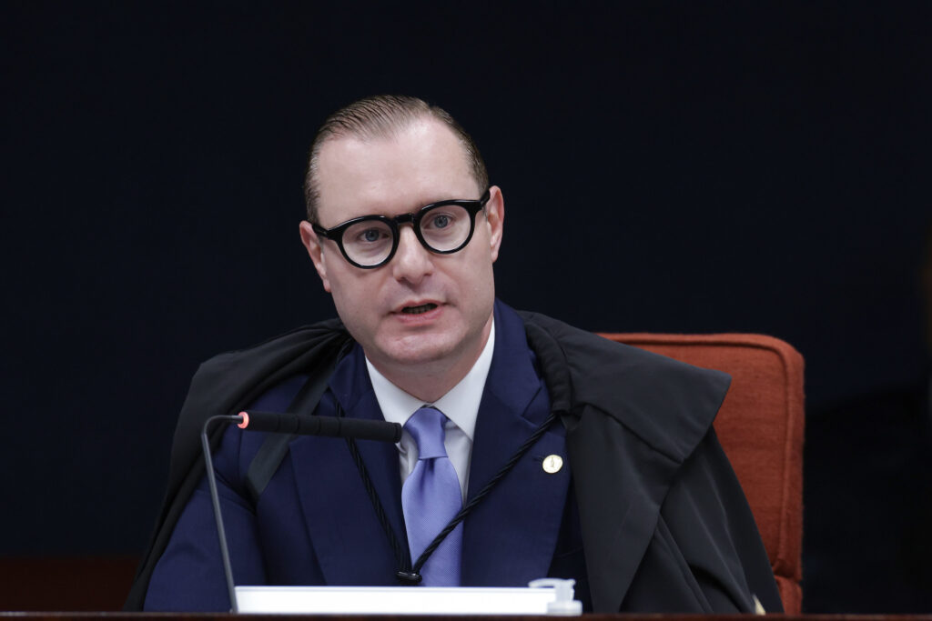 Zanin suspende eleição indireta para governo do RJ