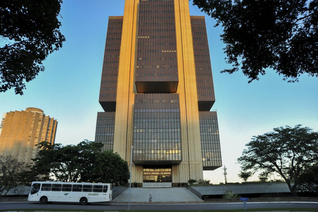 BC decreta liquidação da Frente Corretora, 15ª instituição desde o Master