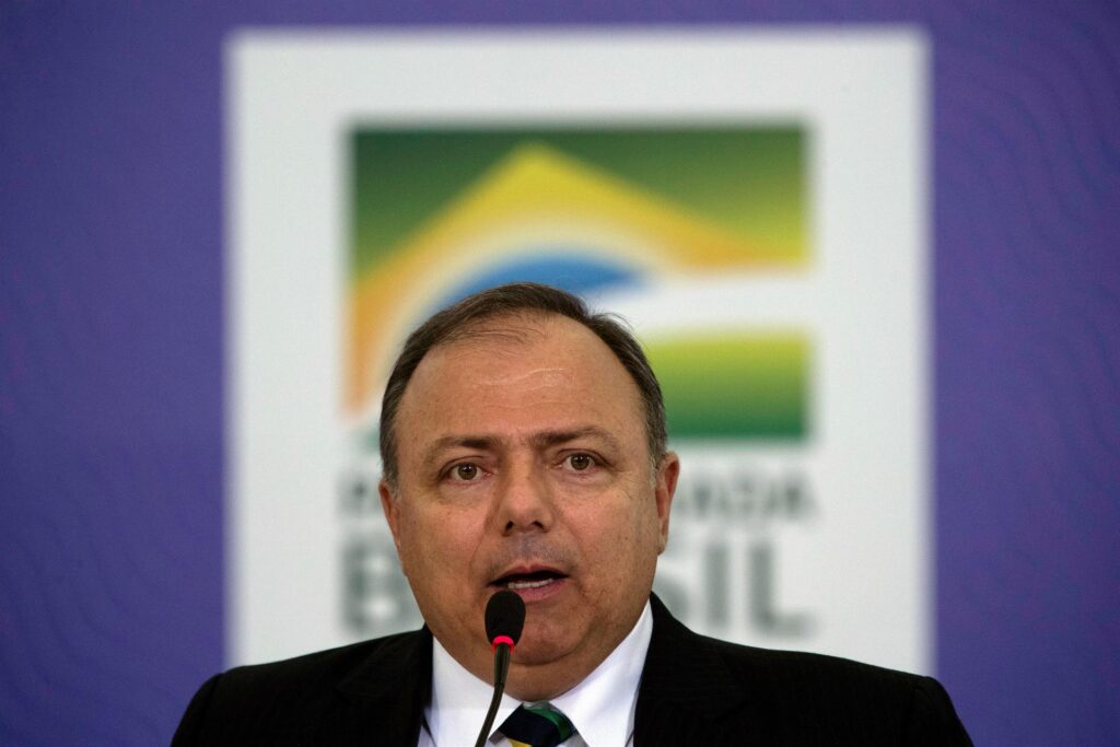 Pazuello lidera viagem de deputados da oposição à Venezuela