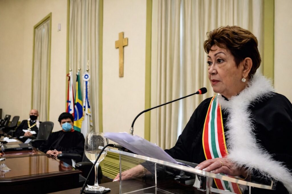 Desembargadora diz que juízes caminham para escravidão
