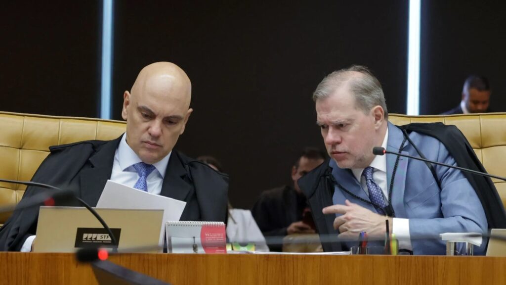 Investigação contra Moraes e Toffoli por uso de jatinhos