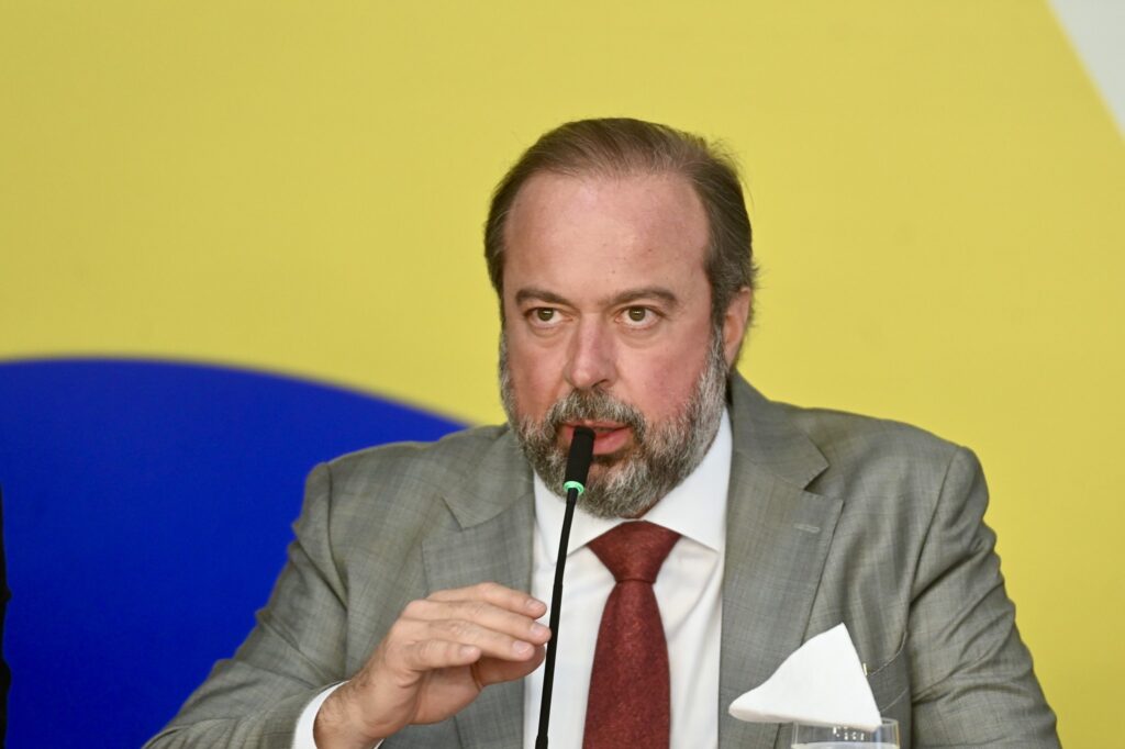 Governo quer pena de até 5 anos para aumento abusivo dos combustíveis