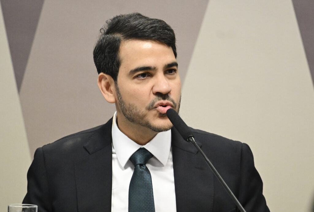 Jorge Messias pode herdar mais de 600 processos no STF
