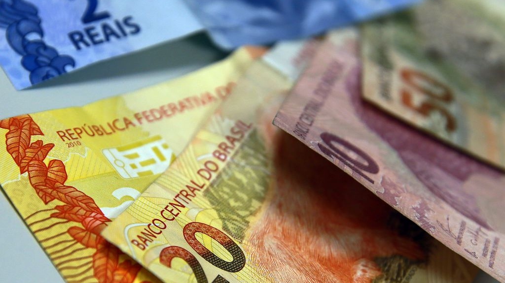 Dívidas afligem dois de cada três brasileiros, aponta Datafolha
